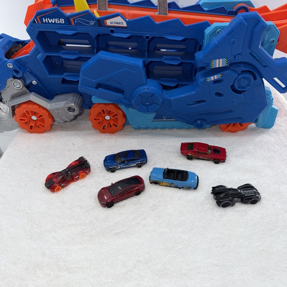 Hot Wheels City Toy Car Track Set, Ultimate T-Rex Transporter, Dinosaur Hauler - Picture 9 of 9